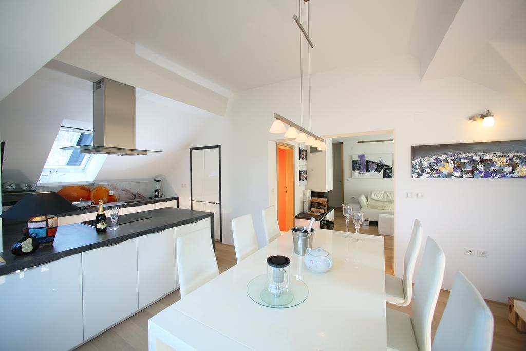 Golob Apartment كْرانْيِسكا غورا الغرفة الصورة